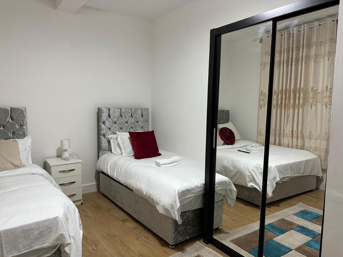 City Lodge Shadwell Лондон Екстериор снимка