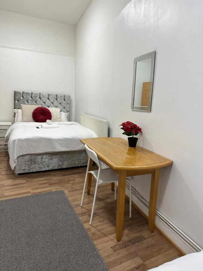City Lodge Shadwell Лондон Екстериор снимка