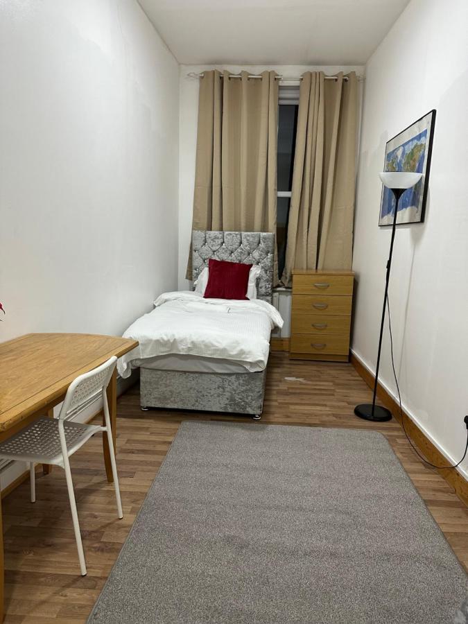 City Lodge Shadwell Лондон Екстериор снимка