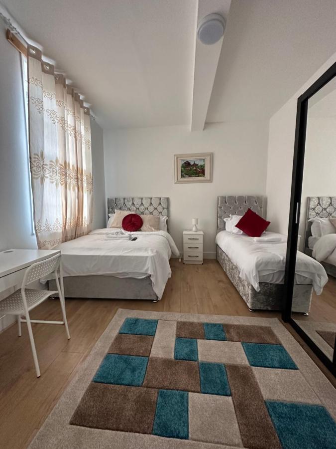 City Lodge Shadwell Лондон Екстериор снимка