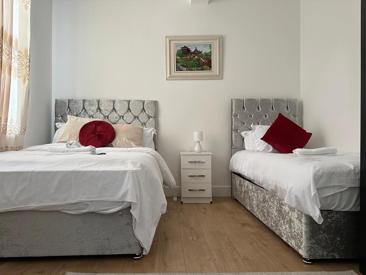 City Lodge Shadwell Лондон Екстериор снимка